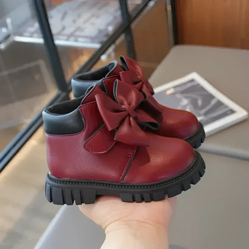 Bota Infantil Cano Curto com Laço e Solado Antiderrapante Lenogue Vermelho / 21-22