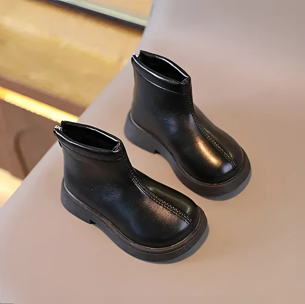 Bota Infantil de Couro Cano Curto Forrada Inverno Lenogue