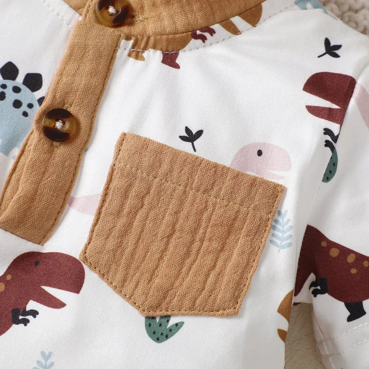 Conjunto Infantil Bege com Estampa de Dinossauro Lenogue