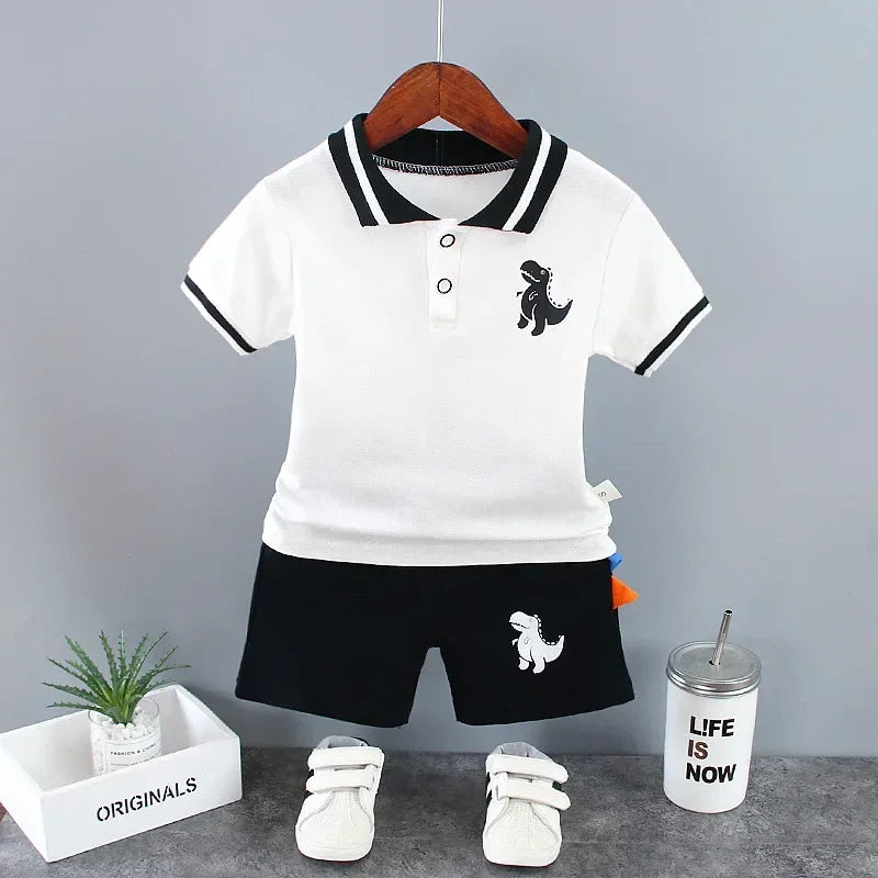 Conjunto Infantil Camisa Gola Polo Dinossauro com Shorts Modelo Lenogue