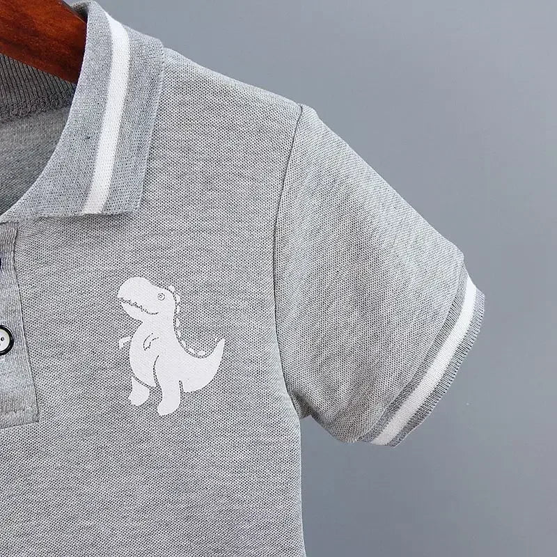 Conjunto Infantil Camisa Gola Polo Dinossauro com Shorts Modelo Lenogue