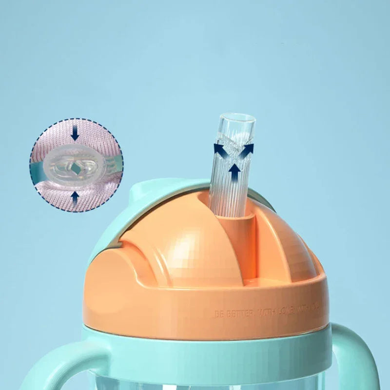 Copo Infantil com Canudo Antivazamento Lenogue