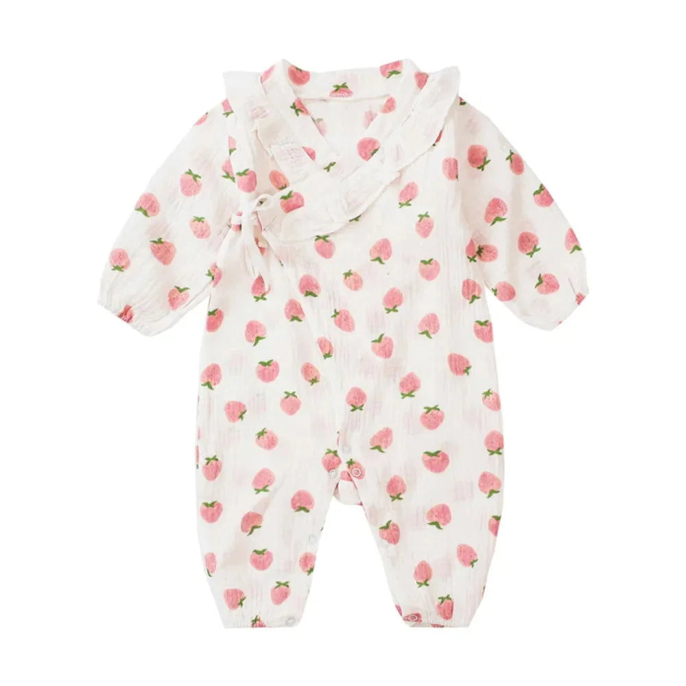Macacão Infantil Estampa Morango Branco Lenogue
