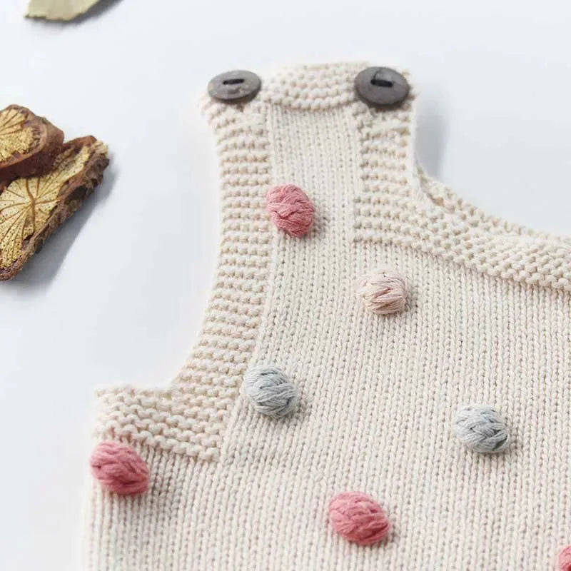 Macacão Romper Infantil Tricot Pompom Bege Lenogue