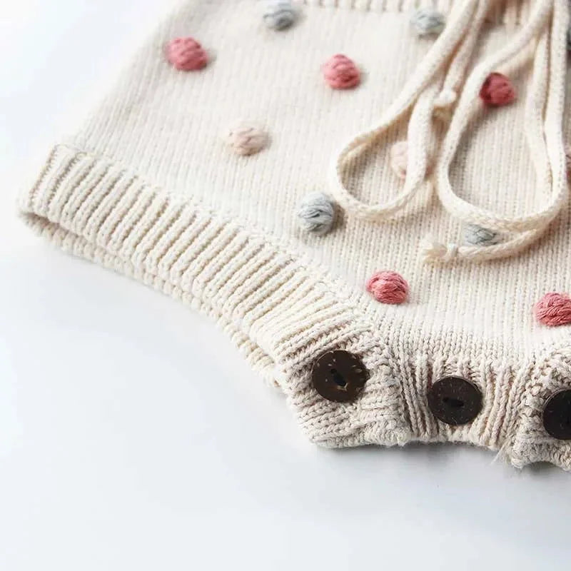 Macacão Romper Infantil Tricot Pompom Bege Lenogue