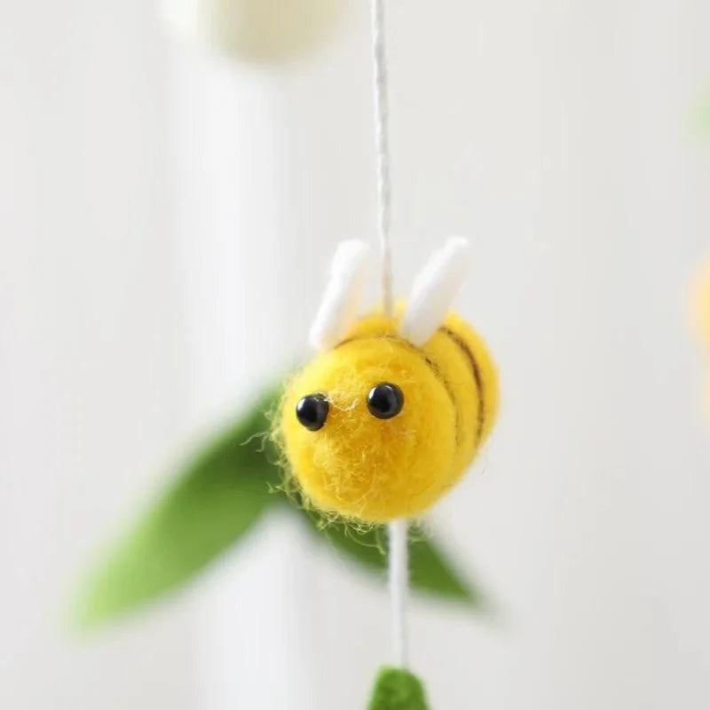 Mobile Infantil Madeira Abelha com Sino Lenogue