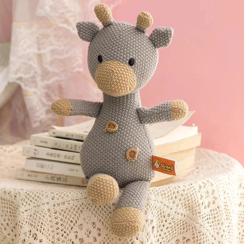 Pelúcia Infantil Cervo de Crochê Lenogue Marrom - 35 Cm