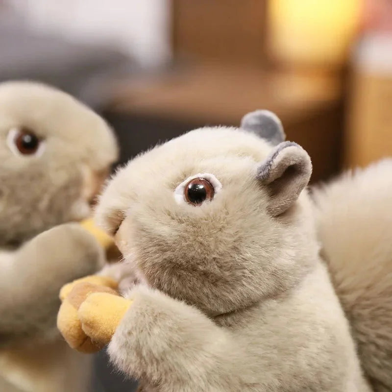 Pelúcia Infantil Esquilo Realista Cauda Fluffy Lenogue