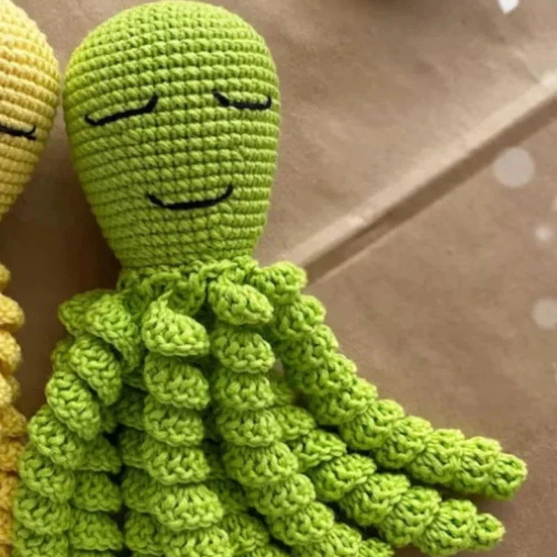 Pelúcia Infantil Polvo Amigurumi Colorido Lenogue Verde Claro / 25 Cm