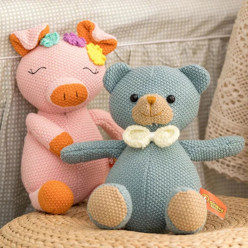 Pelúcia Infantil Porco de Crochê Rosa Lenogue - 35 Cm