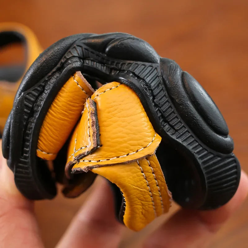 Sandália Infantil de Couro Legítimo com Solado Macio Lenogue