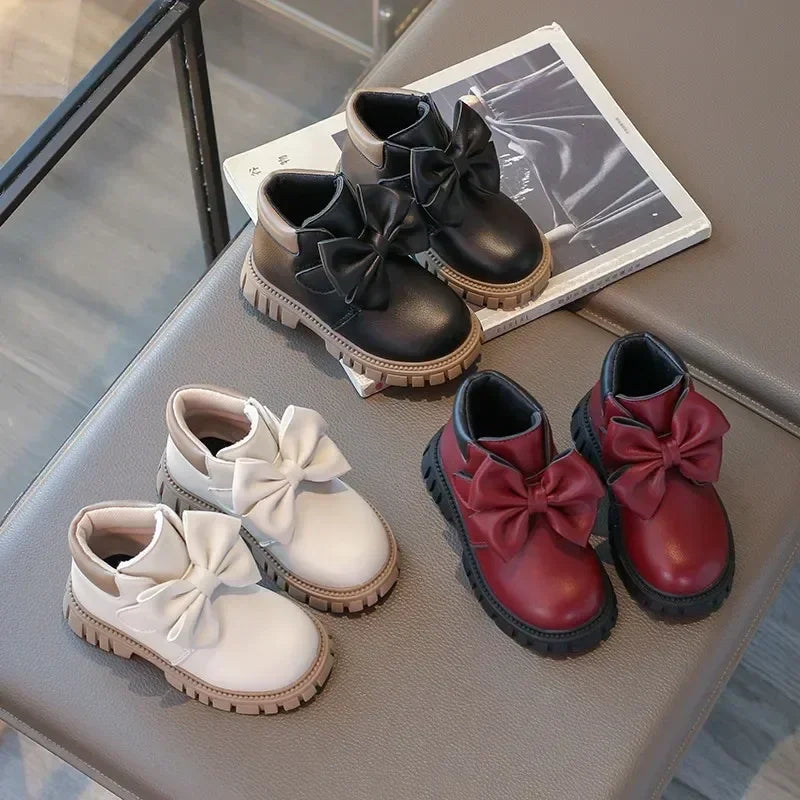 Bota Infantil Cano Curto com Laço e Solado Antiderrapante Lenogue