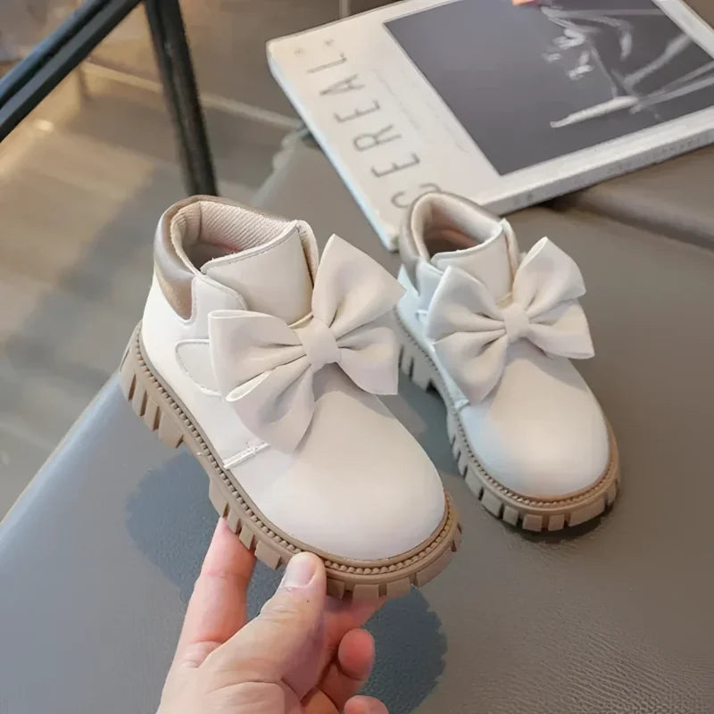 Bota Infantil Cano Curto com Laço e Solado Antiderrapante Lenogue