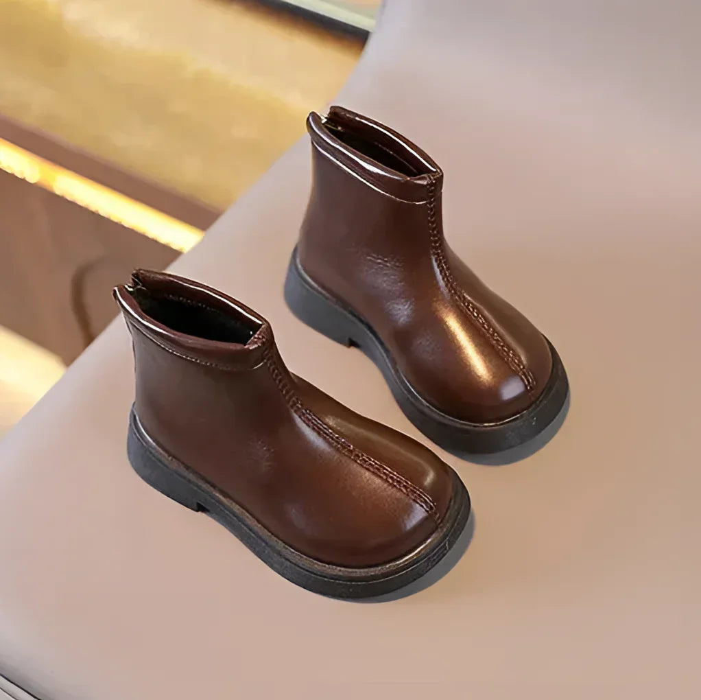 Bota Infantil de Couro Cano Curto Forrada Inverno Lenogue