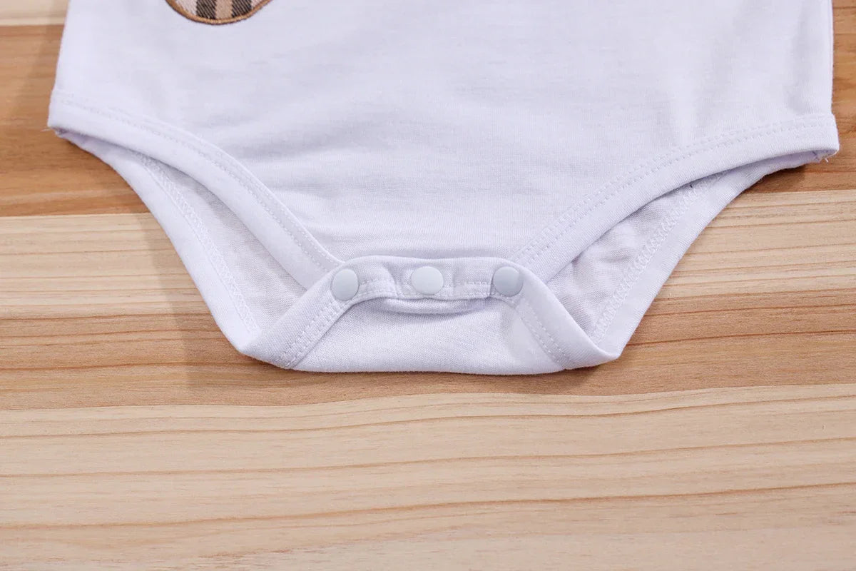 Conjunto Infantil Body Xadrez com Suspensório Modelo Urso Lenogue