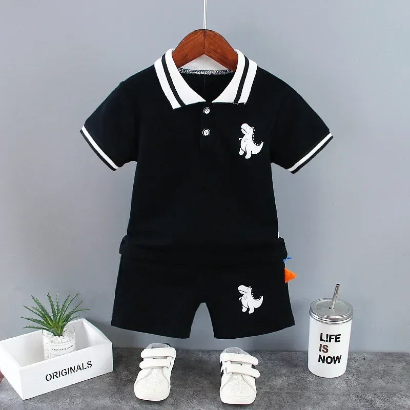 Conjunto Infantil Camisa Gola Polo Dinossauro com Shorts Modelo Lenogue