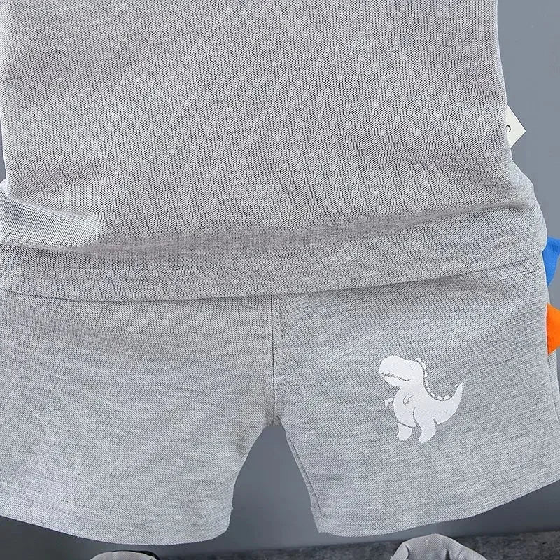 Conjunto Infantil Camisa Gola Polo Dinossauro com Shorts Modelo Lenogue