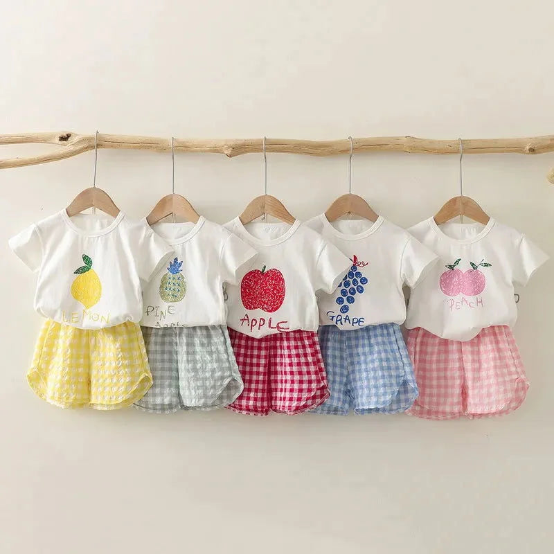 Conjunto Infantil Fruits Xadrez t Shirt Vermelho para o Verão