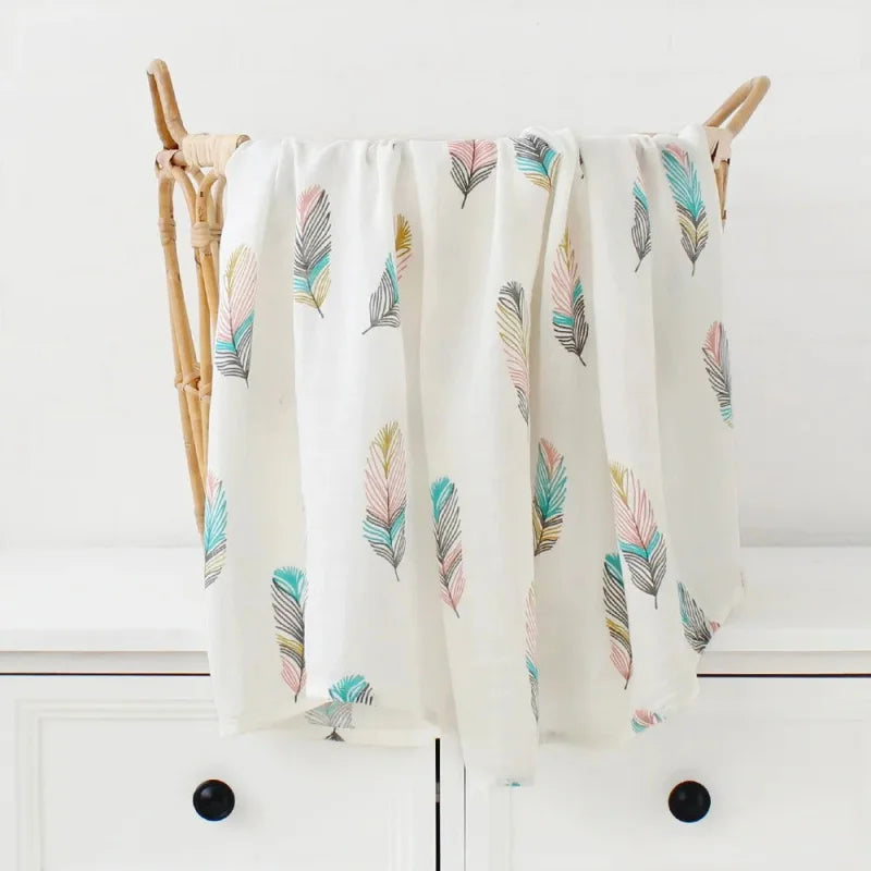 Cueiro Infantil Muslin Algodão e Bambu Branco Lenogue Pena Colorida / 60x60cm