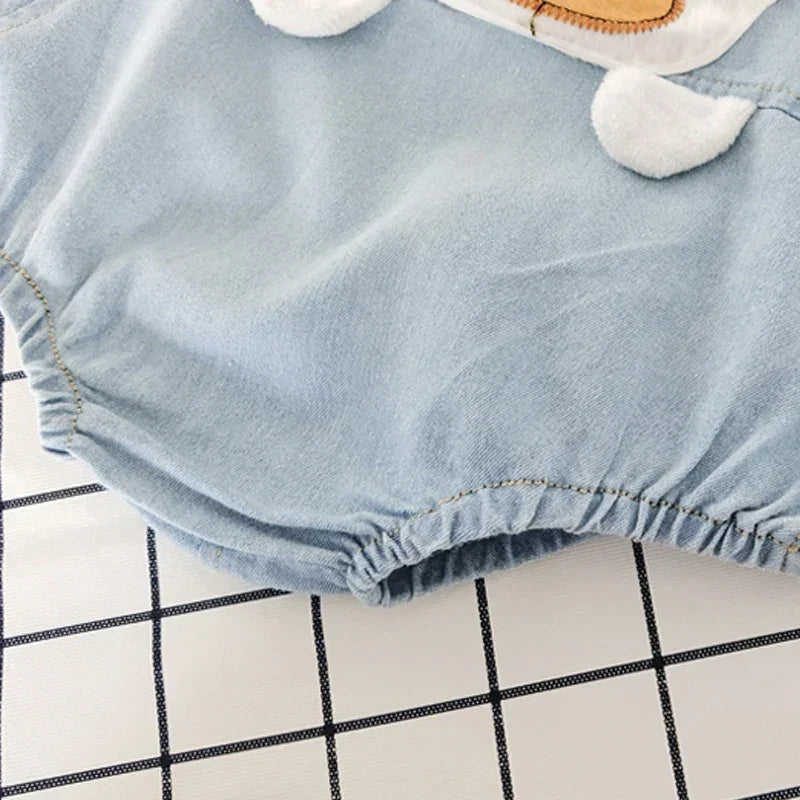 Macacão Infantil Jeans Curto com Estampa Animal Lenogue