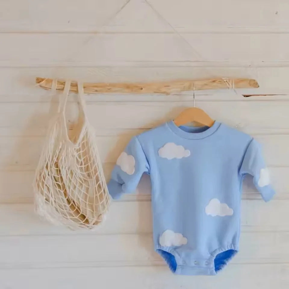 Macacão Romper Infantil Estampa Nuvens Lenogue