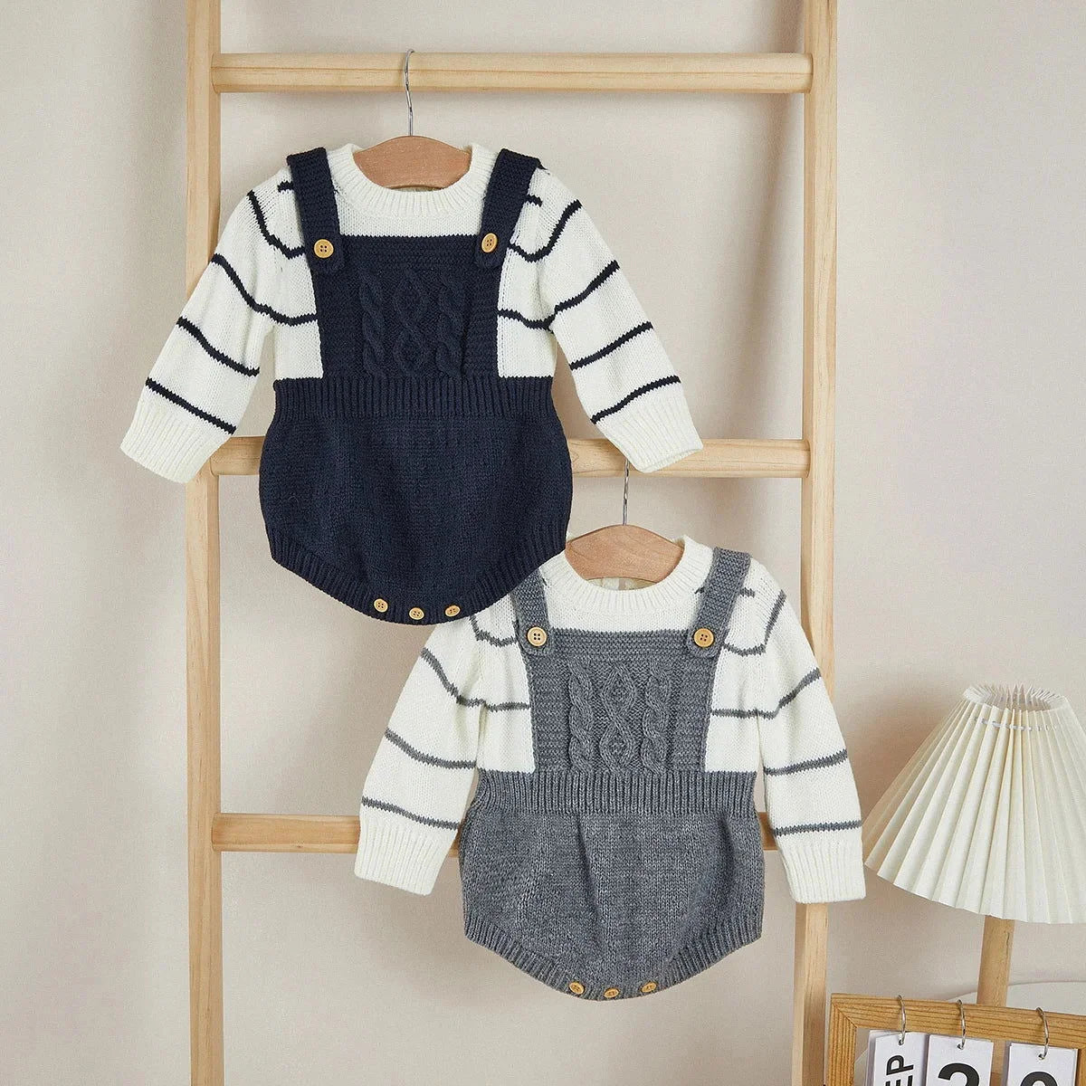 Macacão Romper Infantil Tricot Listrado Lenogue