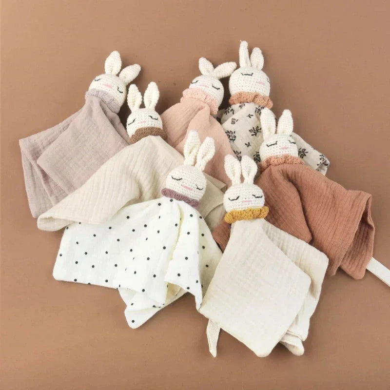 Naninha Macia de Algodão com Coelhinho Crochet Lenogue para Proporcionar Conforto