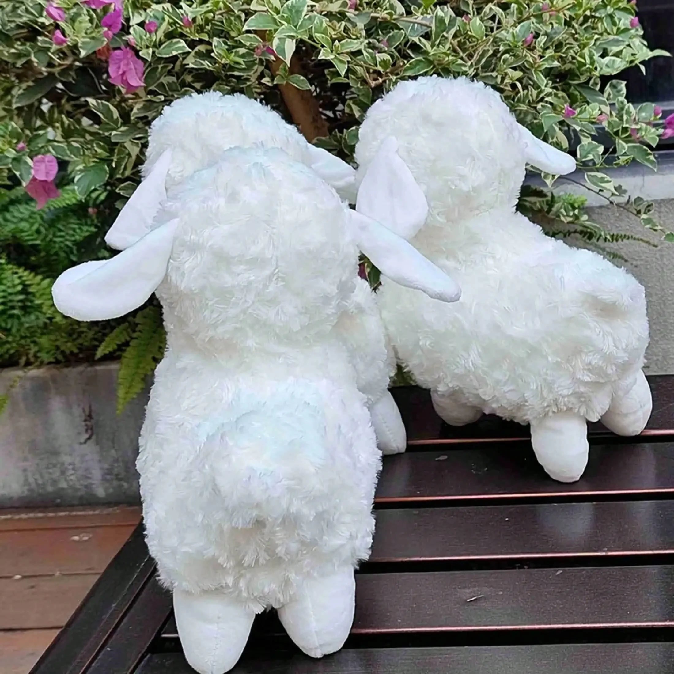 Pelúcia Infantil Ovelha Decorativa Modelo Lenogue Branco