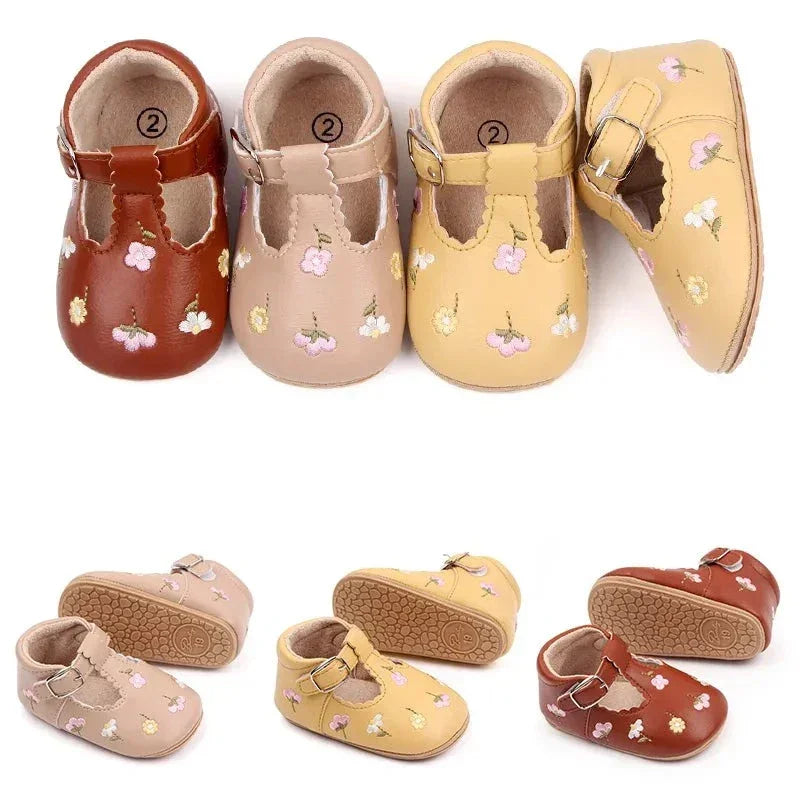 Sandália Aconchegante Betina para Bebês com Estilo Floral