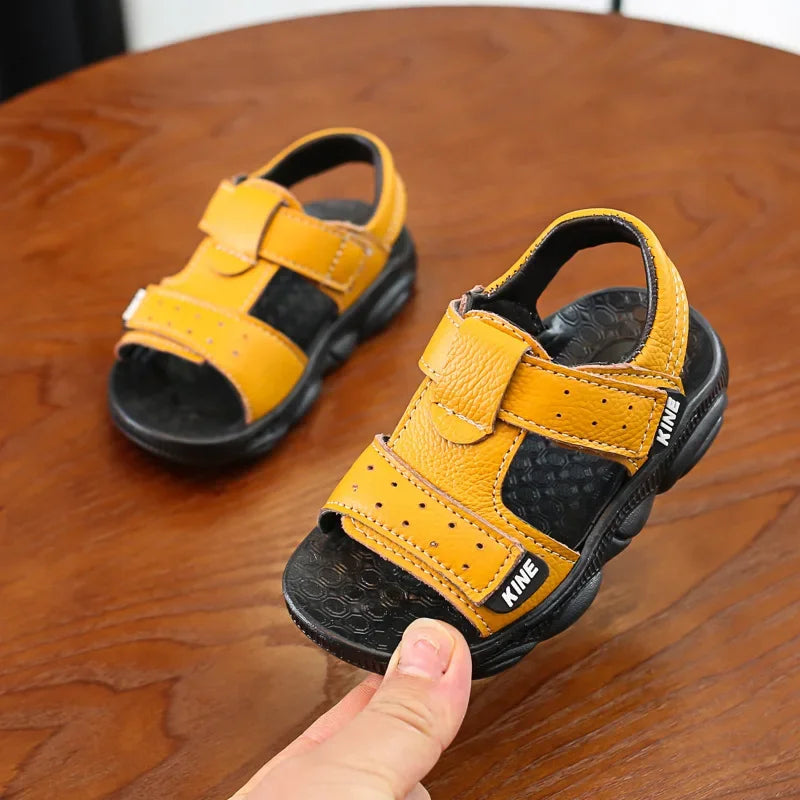 Sandália Infantil de Couro Legítimo com Solado Macio Lenogue Amarelo / 21-22