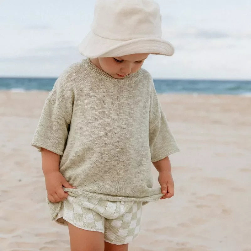 Short Infantil em Tricot Xadrez Vermelho para Conforto e Estilo