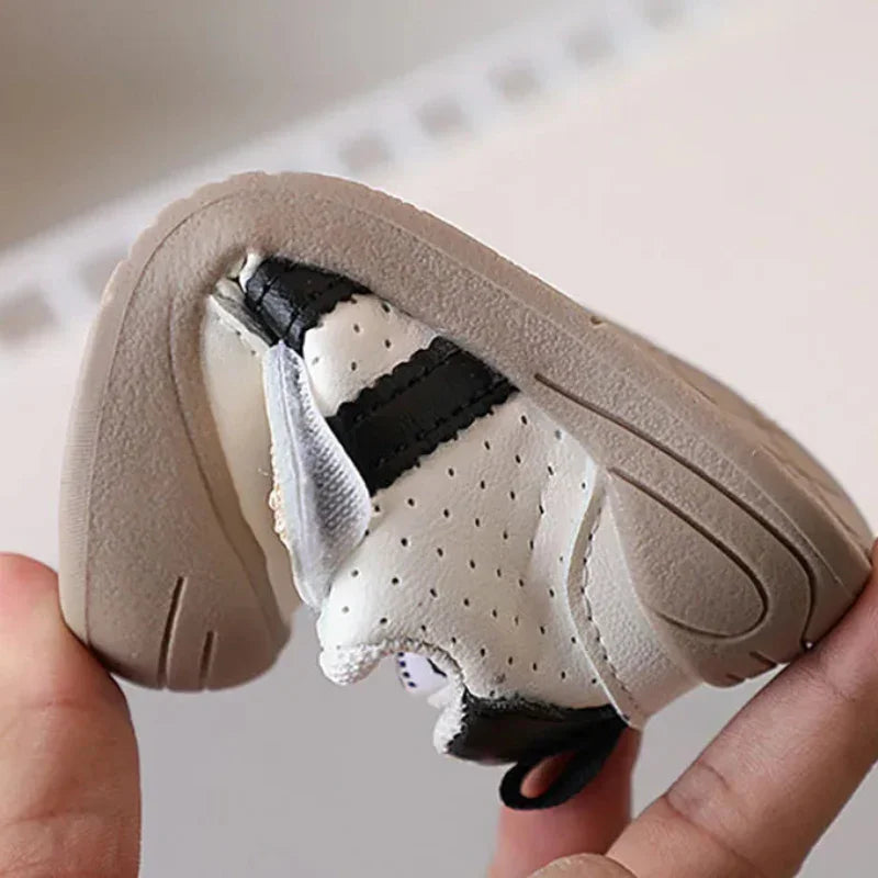 Tênis Infantil de Couro Solado Macio Branco Lenogue
