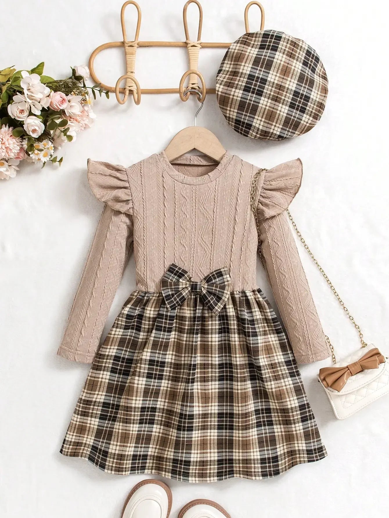 Vestido Infantil Xadrez com Boina Estilo Britânico Lenogue