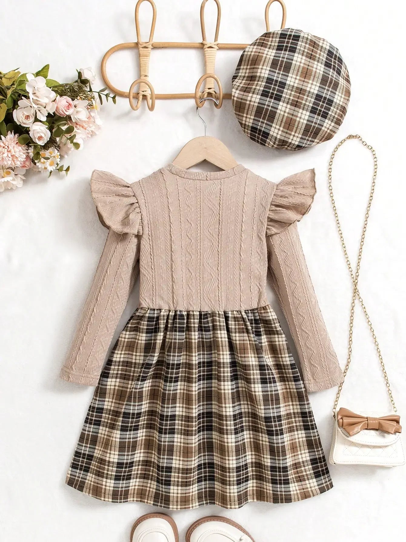Vestido Infantil Xadrez com Boina Estilo Britânico Lenogue